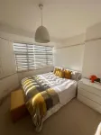 Spacious Family Home with garden, EV charger & Gym -  Privatzimmer