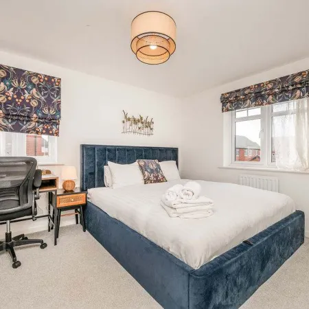 Leamington Spa Retreat - Garden - Parking - 5 mins