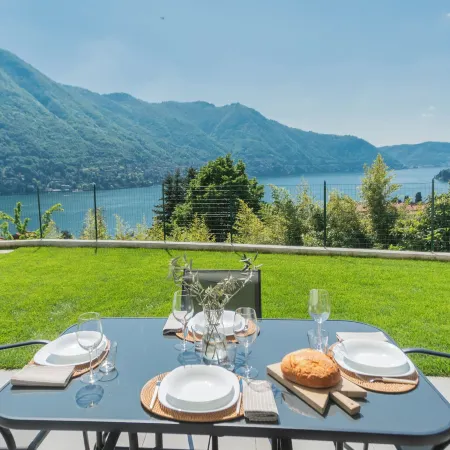 Villa Caterina–Lake View Terrace and Garden
