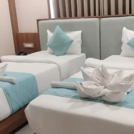Hotel The Grand Bhagwati