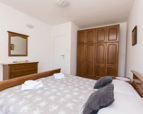 Apartments Davor Hotels in Slano