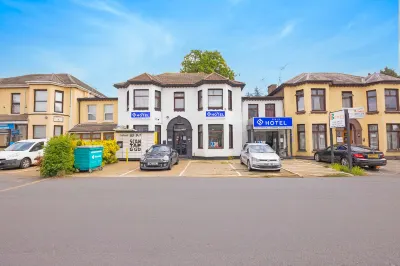 OYO Saji Hotel Hotels in Redbridge