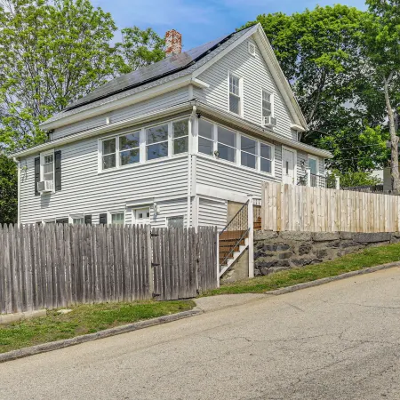 Home Near Parks and Downtown Worcester