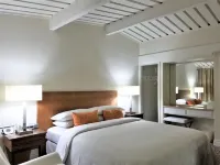 Palo Alto Lodge - Motels