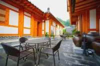 Iga Hanok-Awarded Architectural Culture Award - Homestays