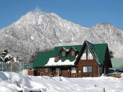 Canadian Log Cottage Takitaro - parking