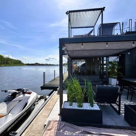 Comfortable house on the water with a jacuzzi