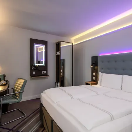 Premier Inn Nuernberg City Opernhaus Отели рядом с достопримечательностью «Фонтан Карусель брака»