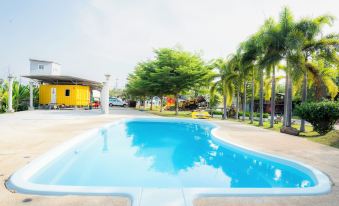Iron Resort&Hotel