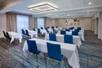 Holiday Inn Express & Suites YOUNGSTOWN N (WARREN/NILES) by IHG - 3-Star