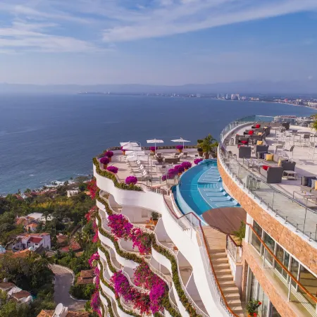 Grand Miramar All Luxury Suites & Residences