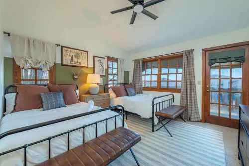 Min to Hatley Mountain Views-hot Tub-game Room - Wifi