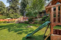 The Meadowlark - Midcentury Gem Minutes From Campus 3 Bedroom Home - 4 tähden