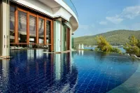 Titanic Luxury Collection Bodrum - Yüzme Havuzu
