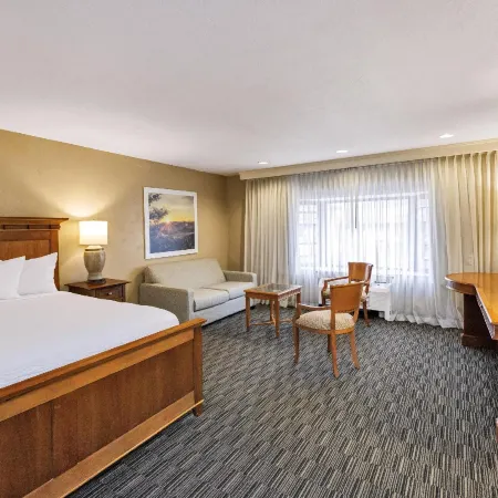 Days Inn & Suites by Wyndham Logan