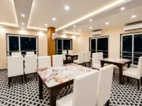 Goroomgo Shree Gajanana Puri - Bữa sáng