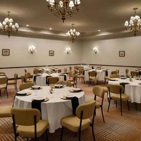 The Carlton Hotel, Atascadero, a Tribute Portfolio Hotel