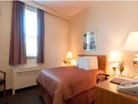 Travelodge by Wyndham Winnipeg Airport West - พร้อมWifi