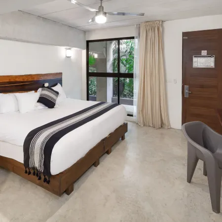 Sunday Hotel 52 at Playa del Carmen
