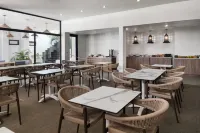 Bali Hotel Adults Only Isla Verde, a Trademark by Wyndham - breakfast
