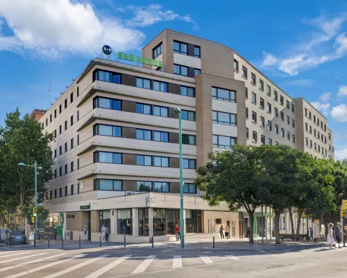 B&B Hotel Zaragoza Centro Hotels near Arrabal
