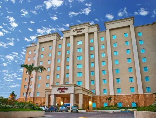 Hampton Inn by Hilton Tampico Aeropuerto - bar