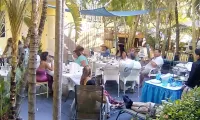 Ocean Inn - parking