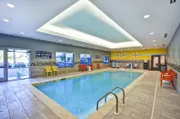 Tru by Hilton Sumter - Pools