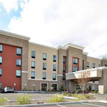 Hampton Inn Corning Hotels in Steuben County