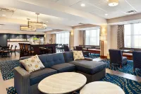 Hampton Inn Watertown - parking