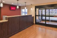 Red Roof Inn & Suites Danville, IL - Bãi đậu xe