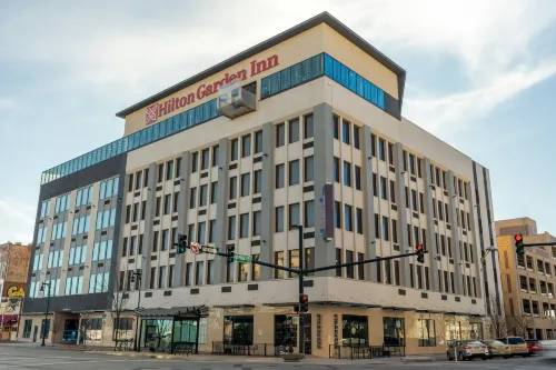 Hilton Garden Inn Wichita Downtown - Pet Friendly