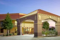 Red Roof Inn & Suites Oxford - parking