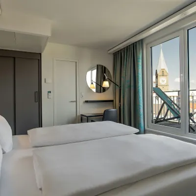 Motel One München Sendlinger Tor Отели рядом с достопримечательностью «Сендлингер Тор Старые Городские Ворота»