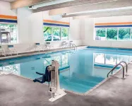 Quality Inn - Pools