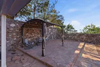 Savor Desert Sunsets With Fireplace In El Paso 3 Bedroom Home - homestay