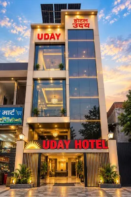 Hotel Uday - Parkplatz