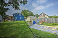 'Ania's Retreat' w/ Deck: Walk to Lake Michigan! - Pet Friendly