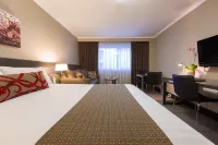 Pavilion On Northbourne Hotels in Уотсон