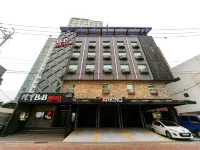 Daegu Dongseongno B and B 桂山聖堂附近的飯店
