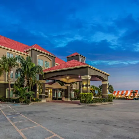 La Quinta Inn & Suites by Wyndham Corpus Christi Airport