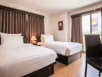 Northgate Ratchayothin Hoteles cerca de Escuela Horwang