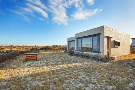 GRE Jeju Pension Отели рядом с достопримечательностью «Yongcheondonggul Cave»