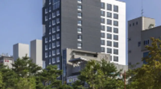 江陵シティ ホテル 江陵市のホテル