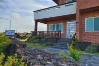 Feeling Good House Hotels near Gimnyeong Beach