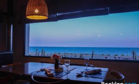 Bahia Bustamante Lodge - Housity