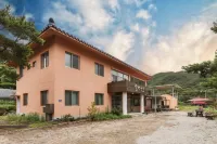 Gwangyang Sandalbaengi Pension