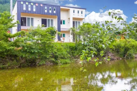 Sangju Songnisan Munjangdae Pension