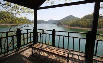 Damyang Lake in the Forest Pension