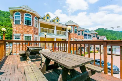 Muju Iris Pension